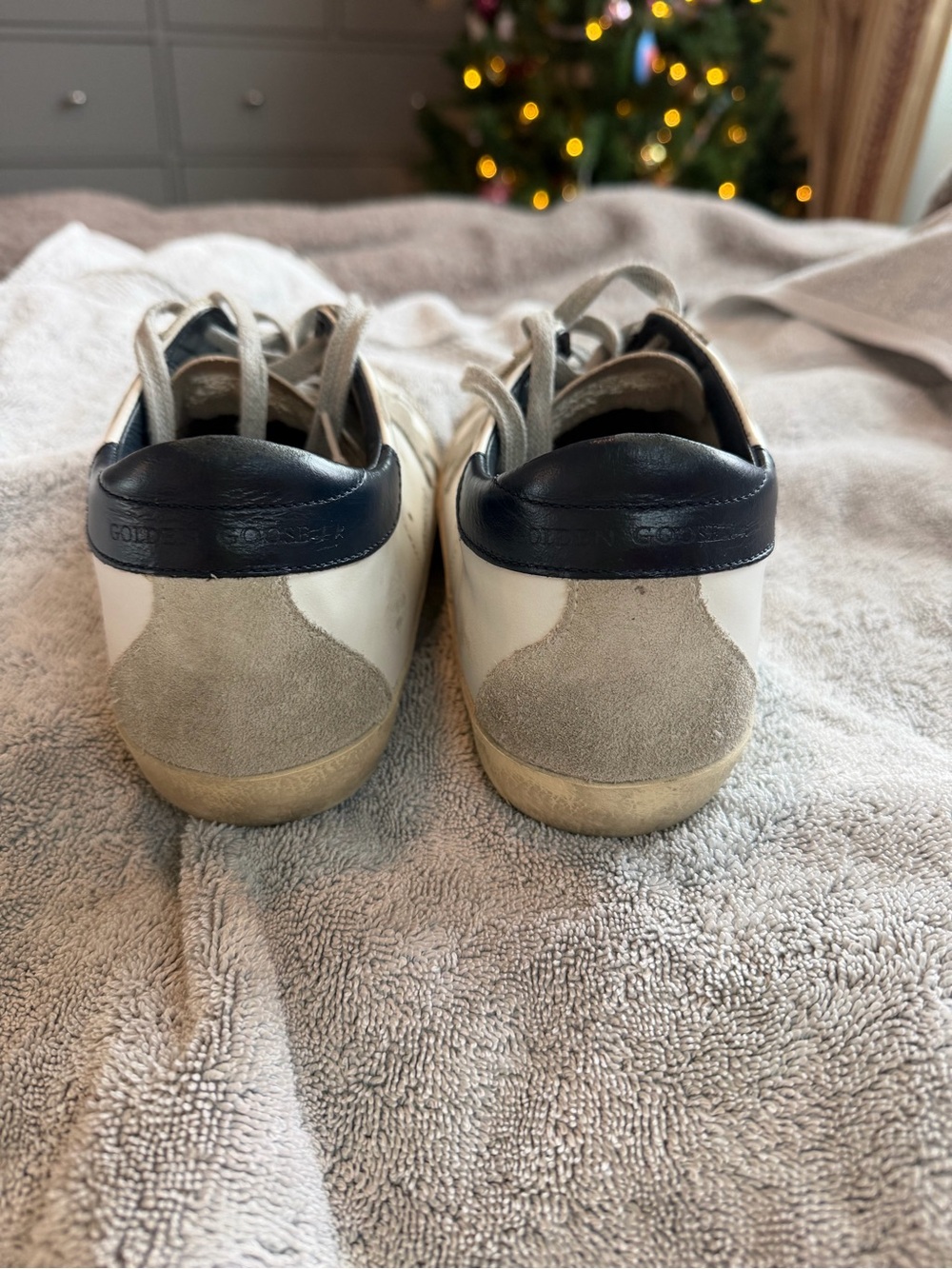 Golden Goose navy accent super-star sneakers. Size 39. - Picture 2 of 5